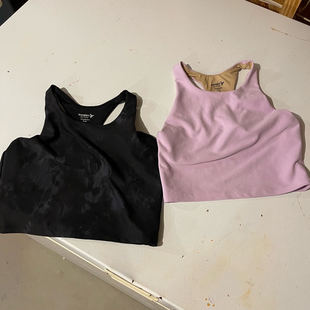 Girls Old Navy Racerback Crop Tanks in Black and light purple